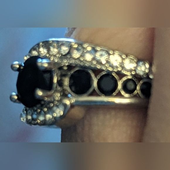 NEW 925 silver plated band black sapphire set in prongs surrounded by smaller - Picture 4 of 5